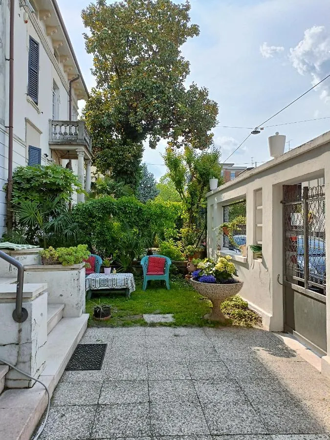 Chez Martha Bed & Breakfast Verona Italy